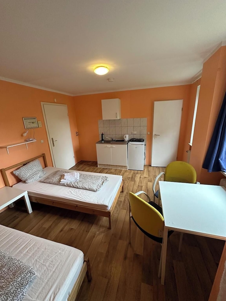 2-Rent Group Hostel Apartments HAN53