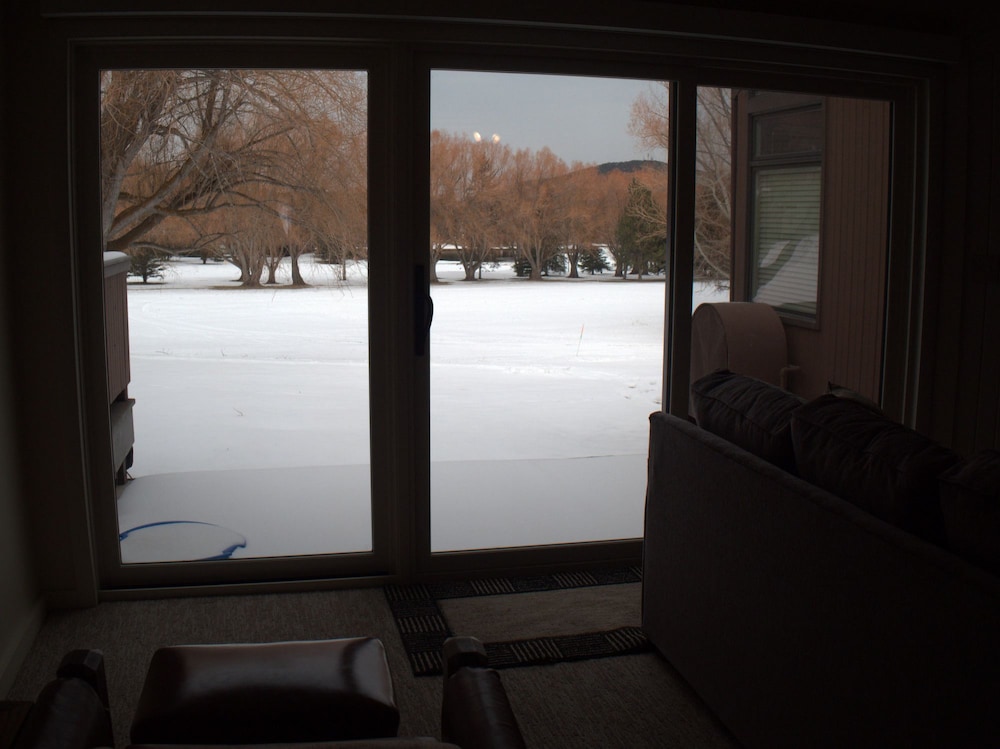 White Pines Three Kings Townhome 1-Bedroom Loft - -Walk to Lifts