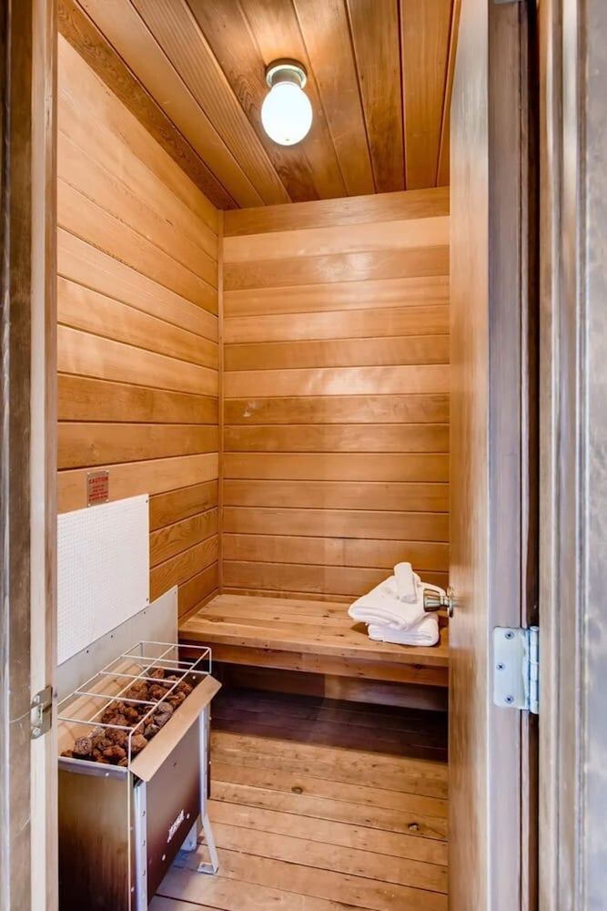 10 min to Resort Amazing Views Sauna