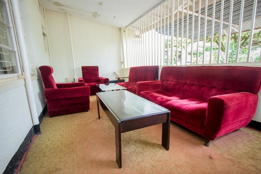 Emirina Travel Hotel