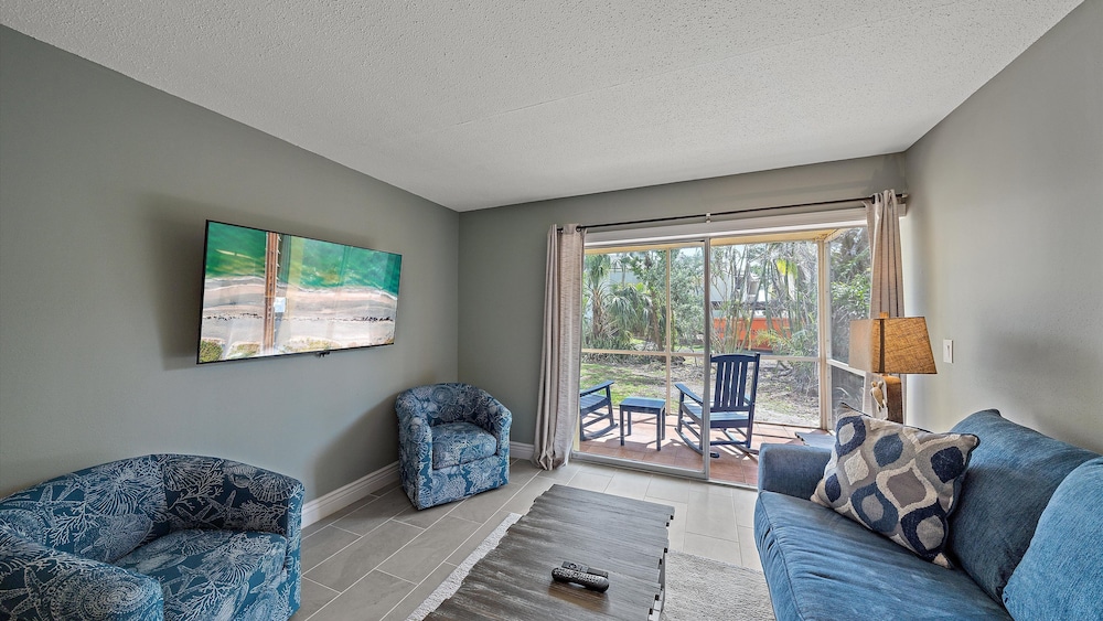 Beach Haven 2 Bedroom Condo
