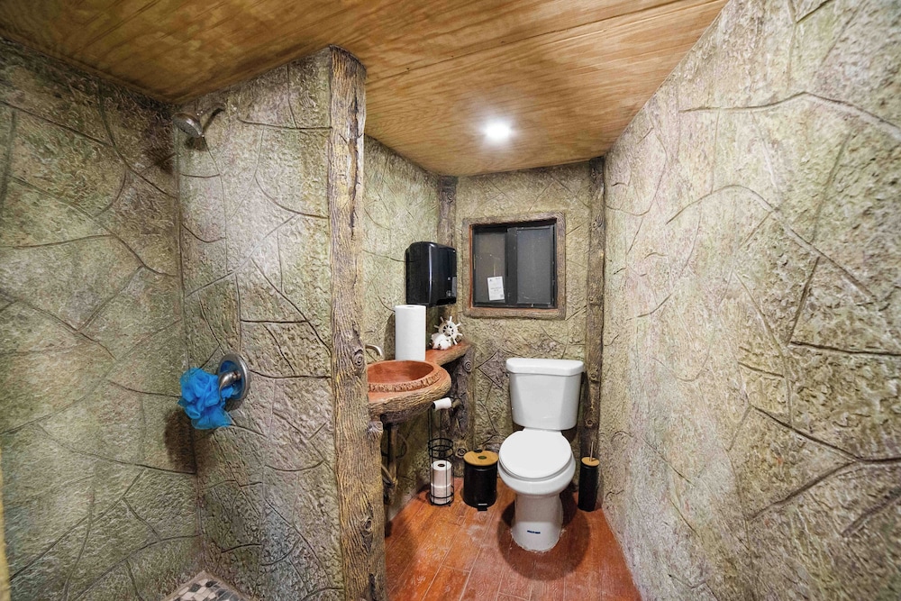 Barnacle Resort
