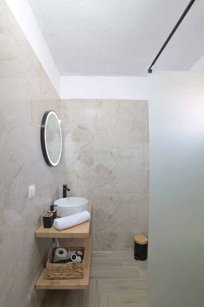 Chalkidiki s Seaview Escape - Cozy Summer Getaway