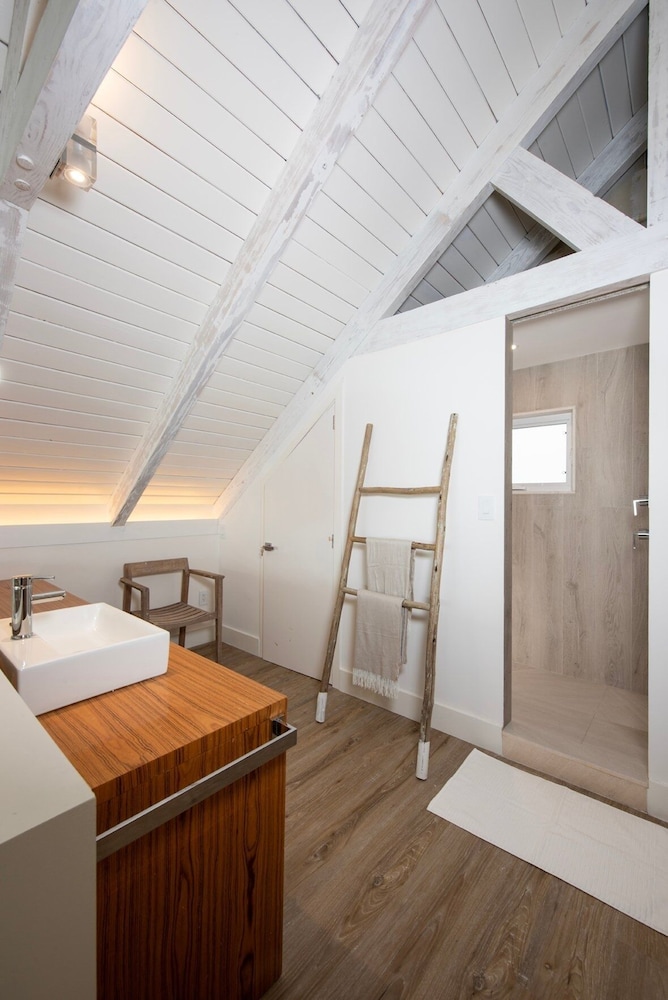 Touch Of Class Cottage - A Caribbean Beachfront Cottage 2 Bedroom Cottage