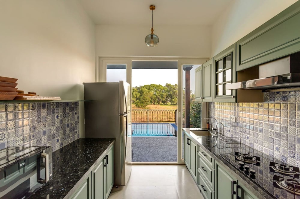 Villa Verona by Hireavilla 6BR With Pool in Parra