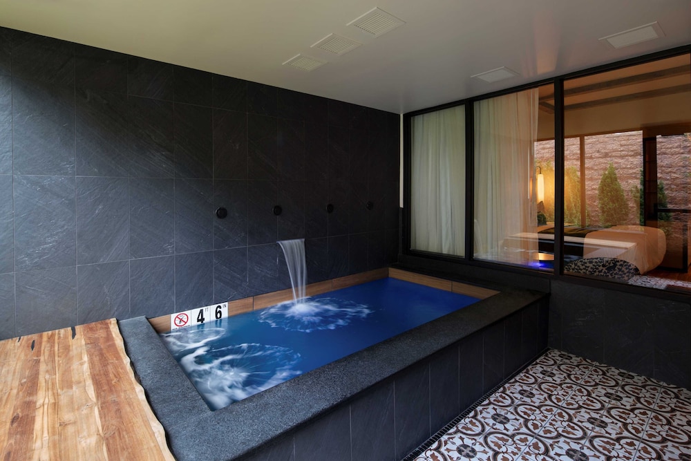 The Swiftwater 9