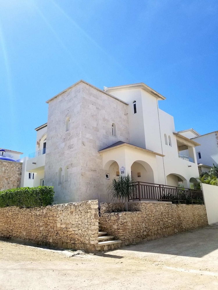 Casa Isla Bella by Skyrun
