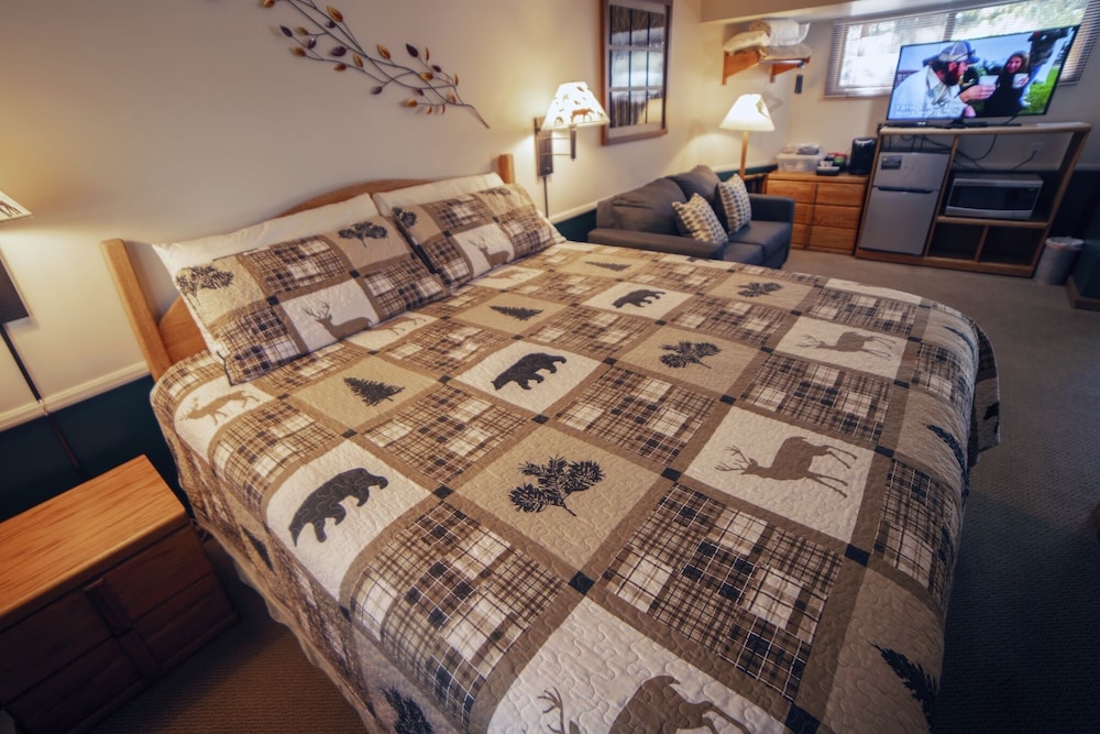 Sunnyside Knoll: 4 1 Bedroom Cabin view 3