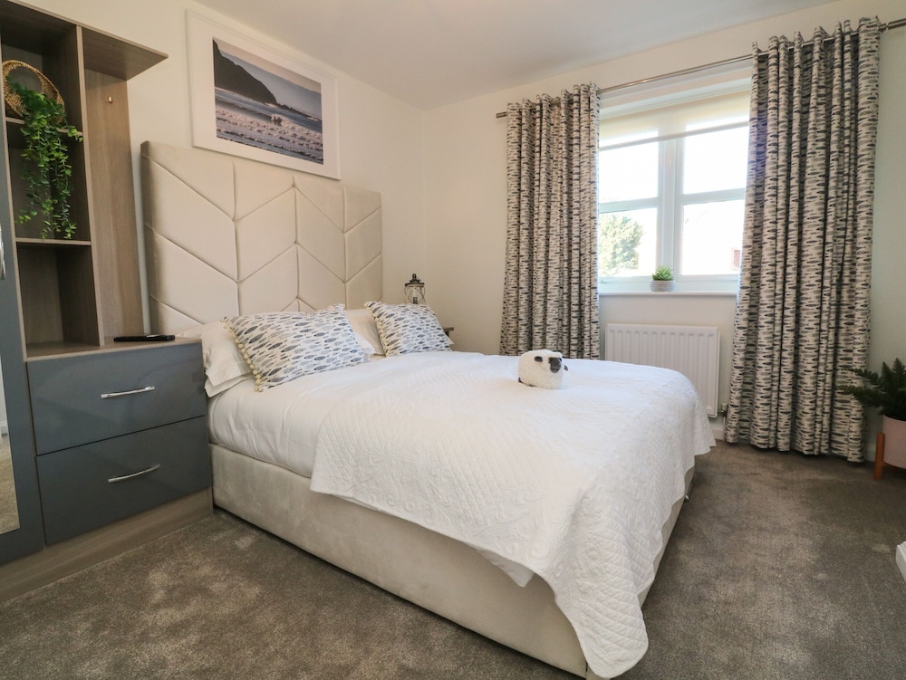 4 Woodland Park