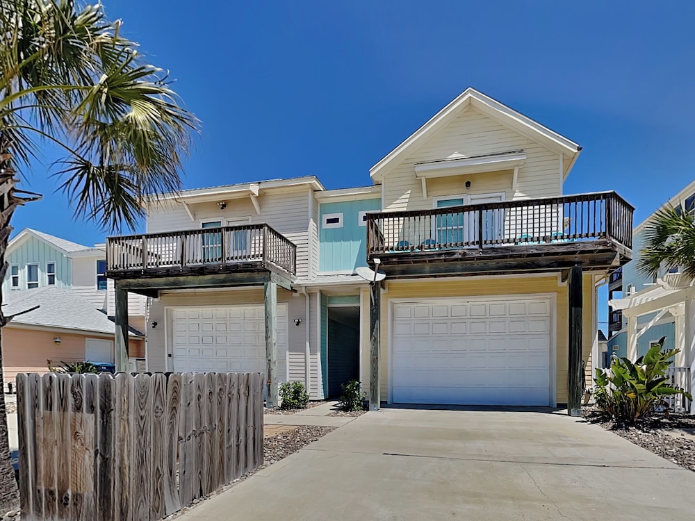 Reel Nauti by Silver Sands Vacation Rentals