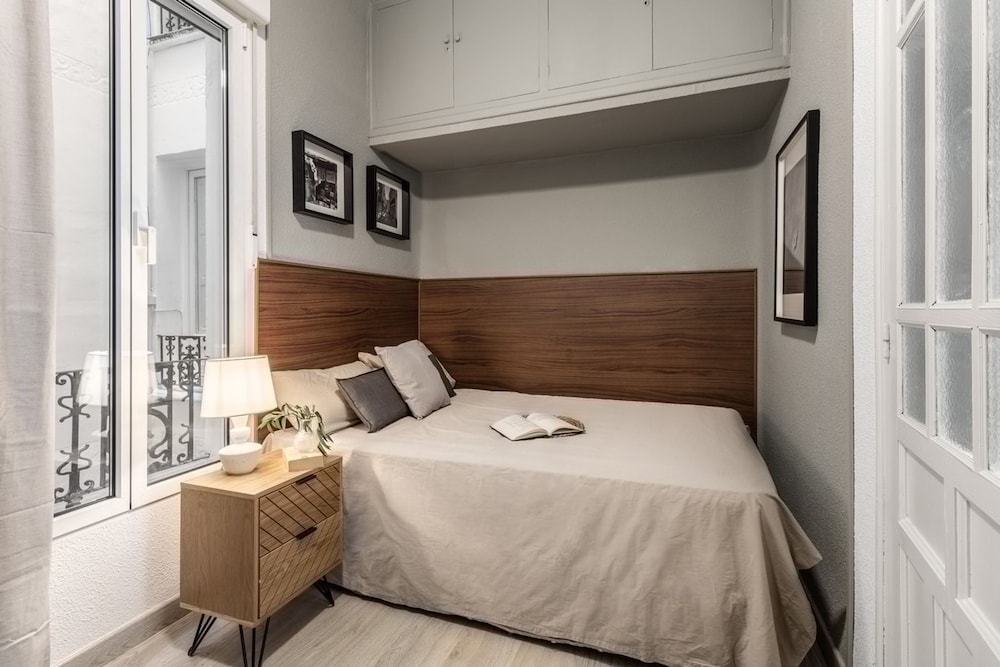 Zambrano - 4 Bedrooms and Office in Trafalgar