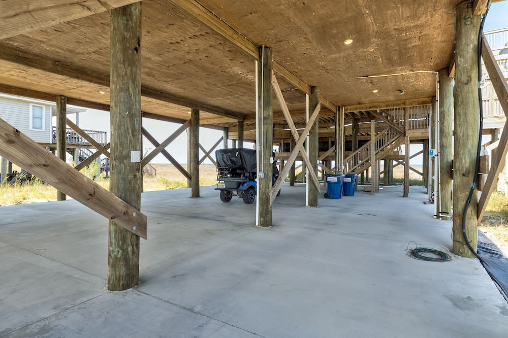 Bay Breeze - 2420 Bienville 4 Bedroom Home