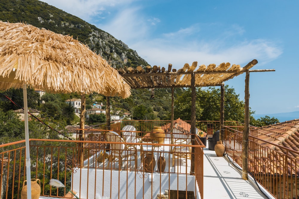 Albanian Coast - House - Stay 9 - Hottub - Petsok