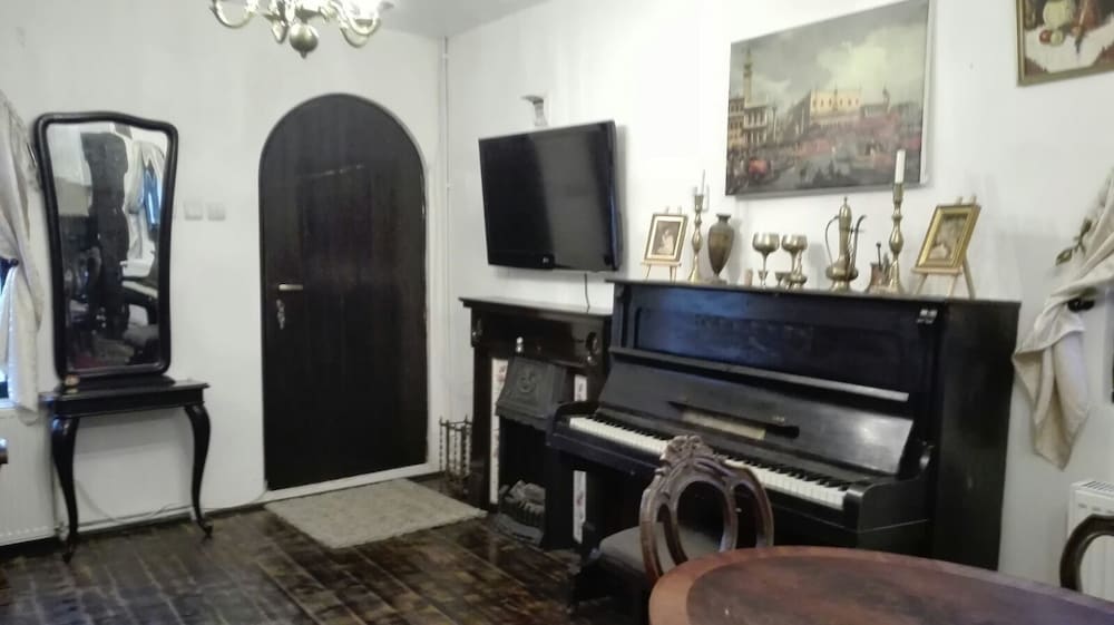 Lili's House