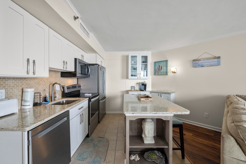 Units at Ocean Forest Plaza by Elliott Beach Rentals