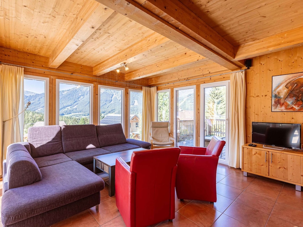 Majestic Chalet With Sauna and Whirlpool