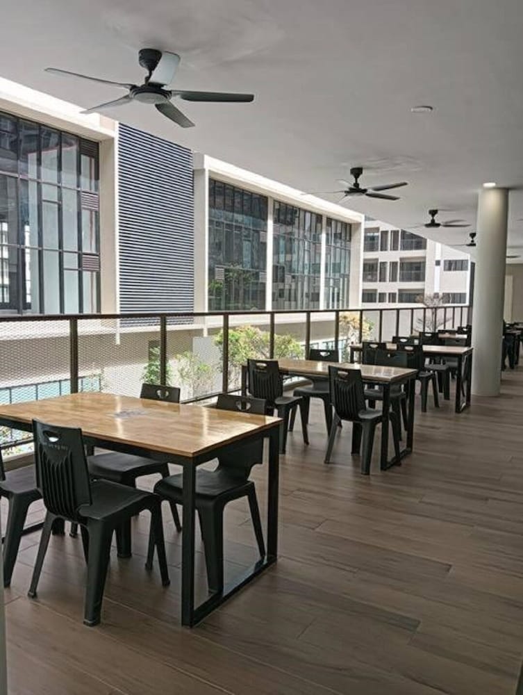Nilai Youth City C-25-15 4PAX