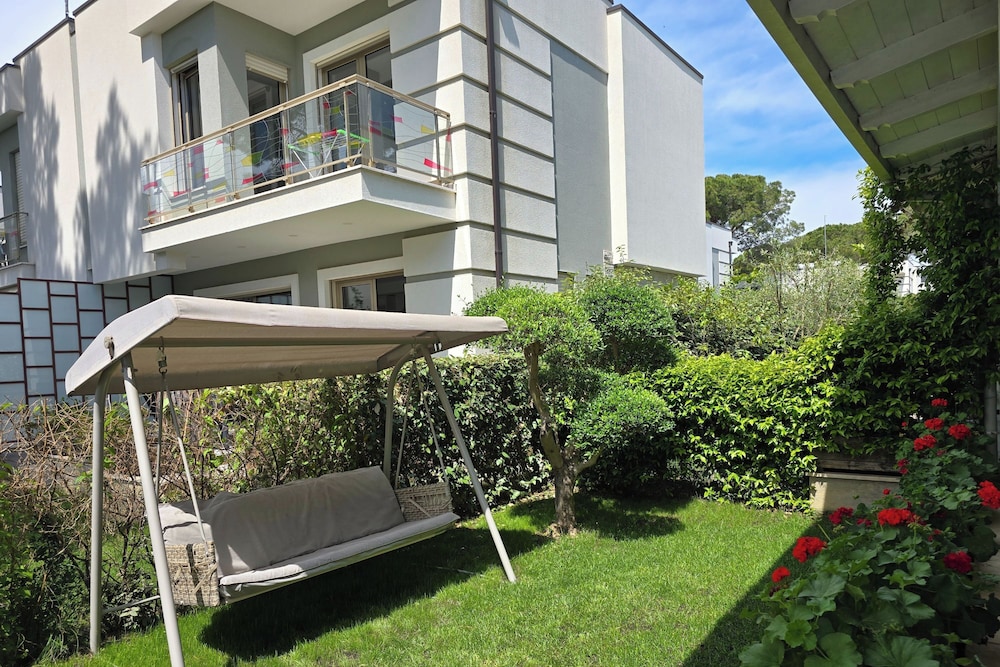 Lalzit Bay Dream Villa
