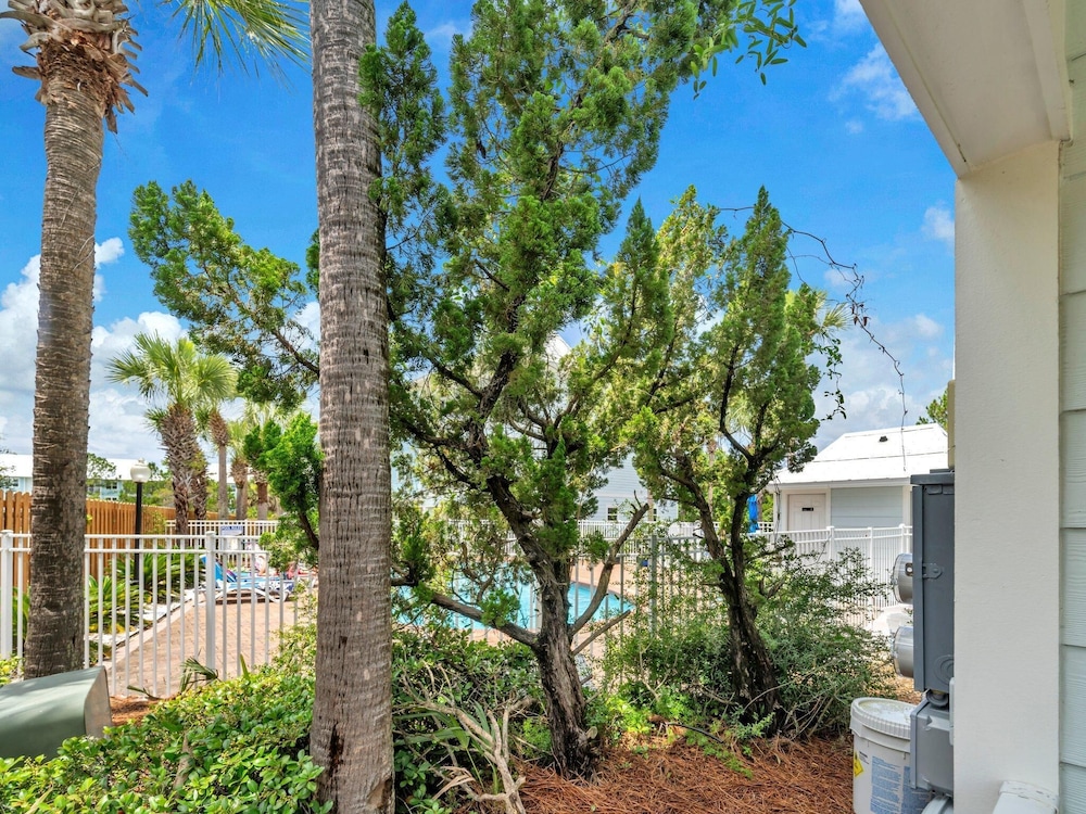 Beachside Villas 1211