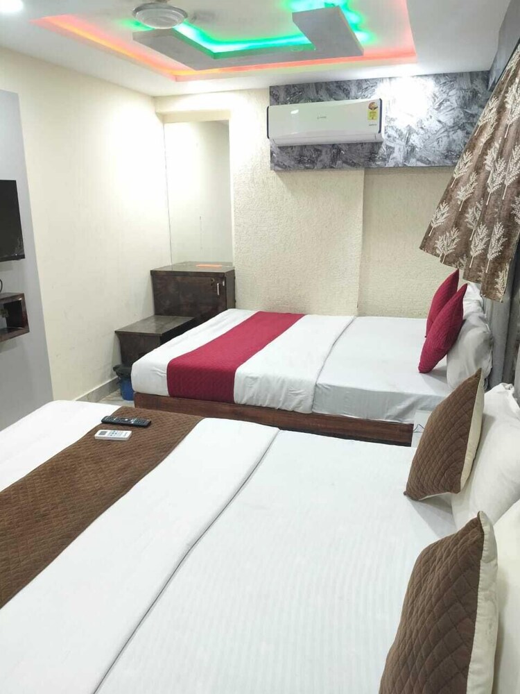 Hotel Raj Palace