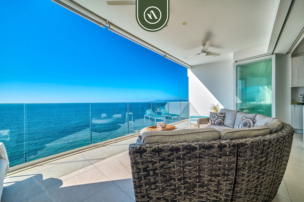 1BR Condo Near to Beach