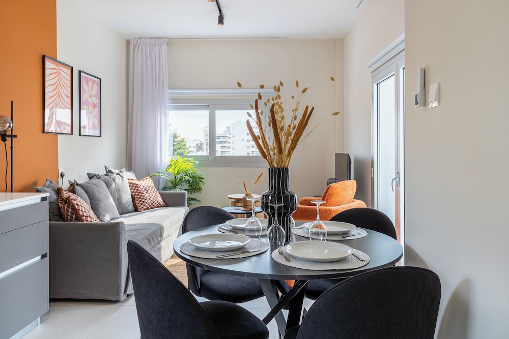Local Host Living - Signature Apartments in Nicosia