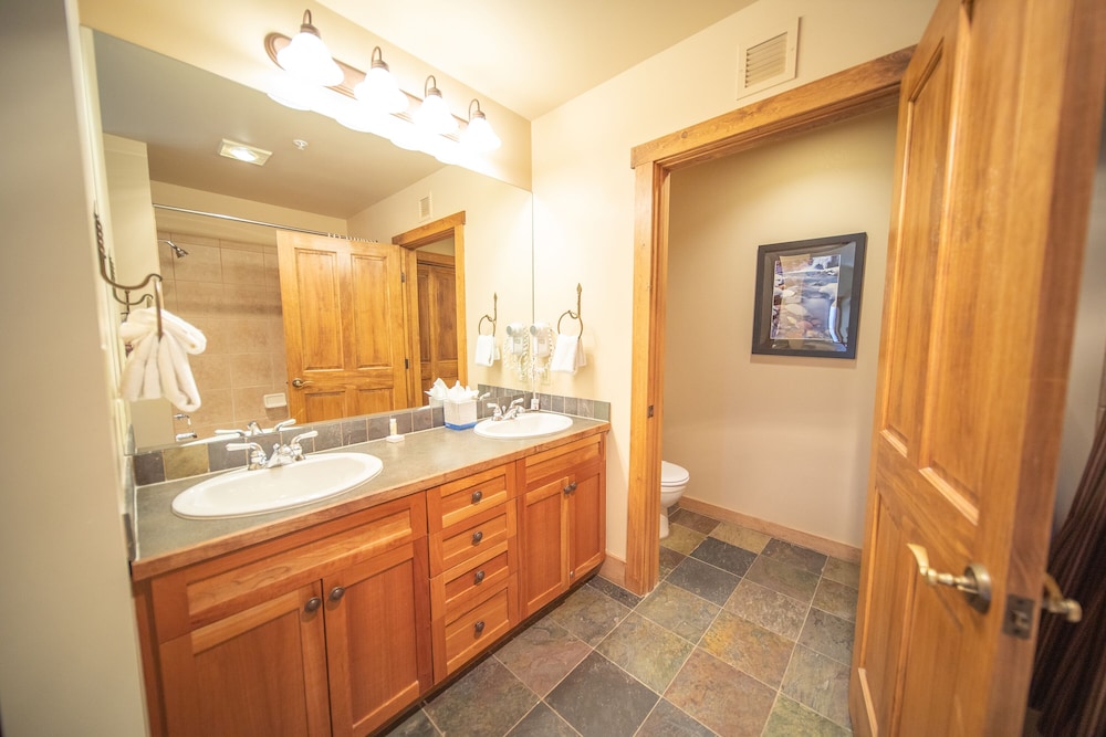 Red Hawk Lodge 2264