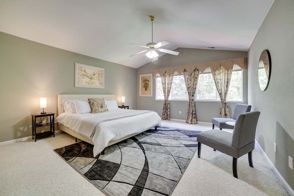 Reno Vacations - Spacious Reno Home w/ Deck 1 Mi to Downtown! - Property Image 32