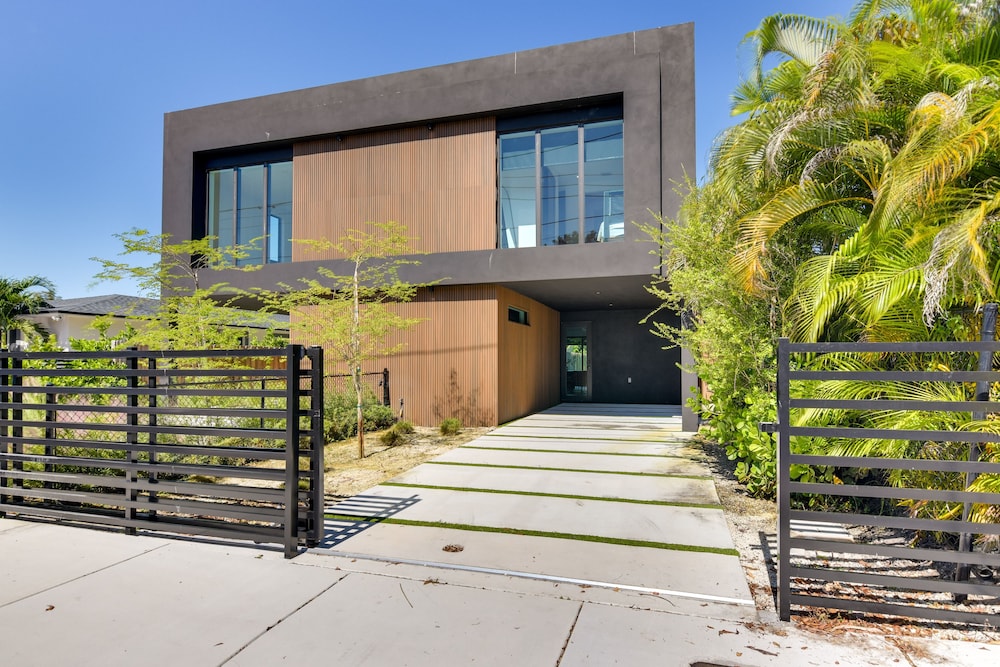 Modern Miami Home w/ Pool 1 Mi to Design District!