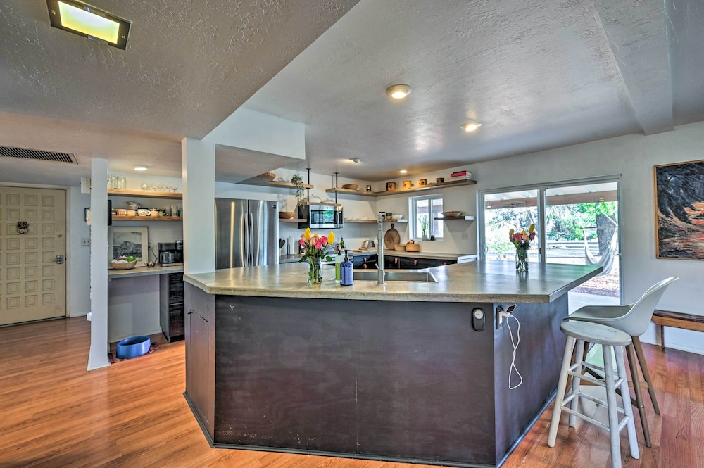 Pet-friendly Gem w/ Treehouse: 20 Mi to Sedona view 5
