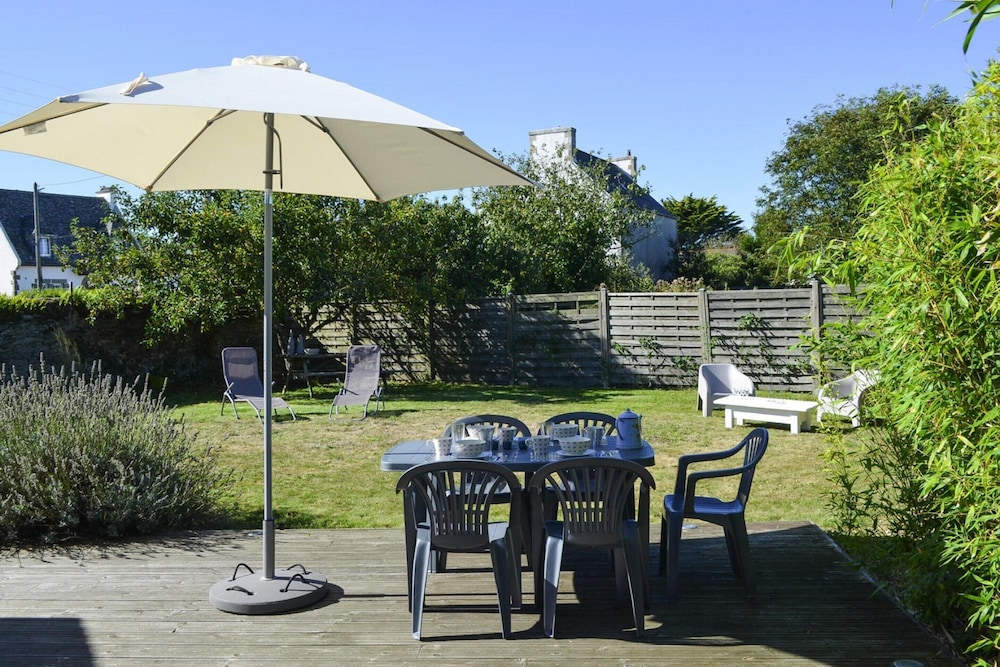 Comfortable Holiday Home With Enclosed Garden