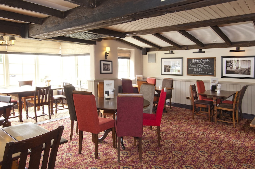 Premier Inn Manchester - Handforth 5