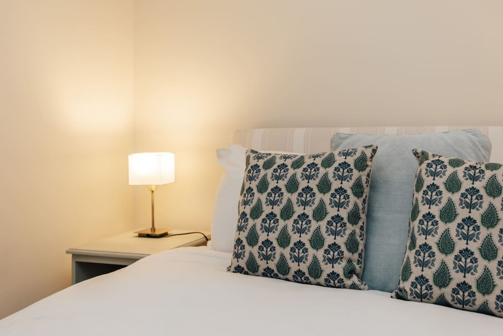 Garden Lodge - From 145 Per Night
