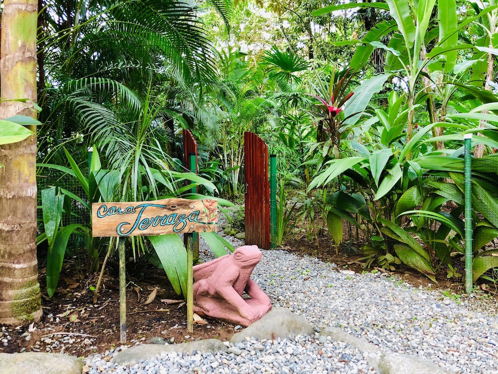 El Jardin de Playa Negra