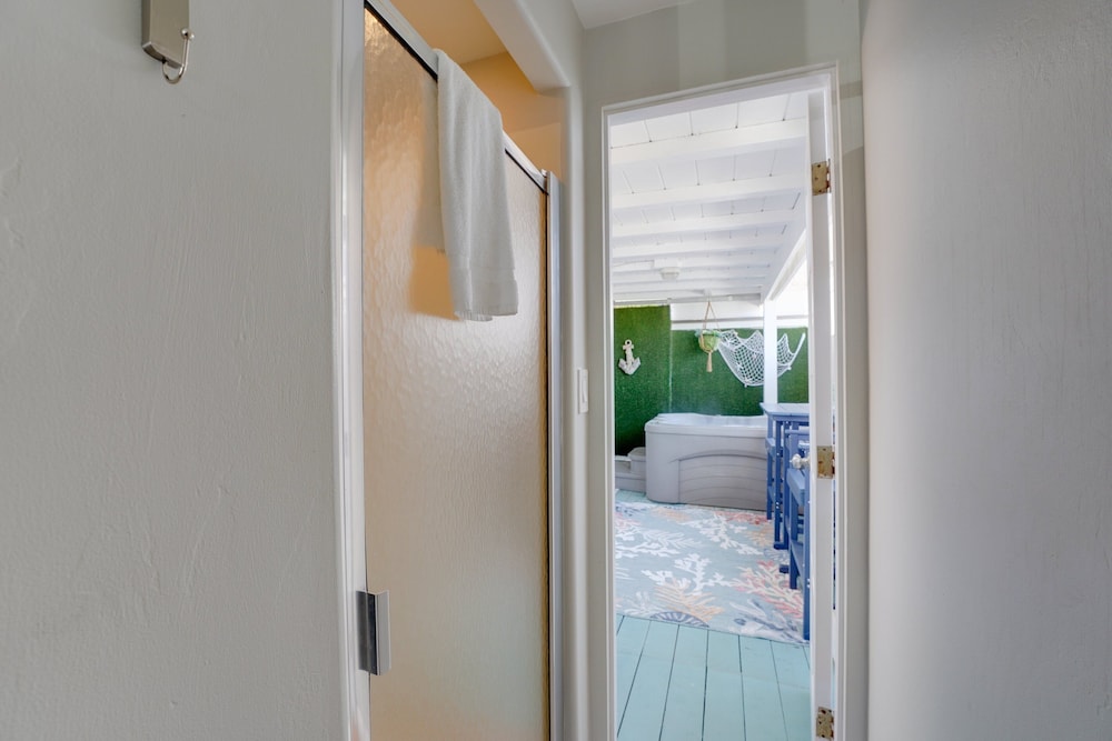 Coral Cottage