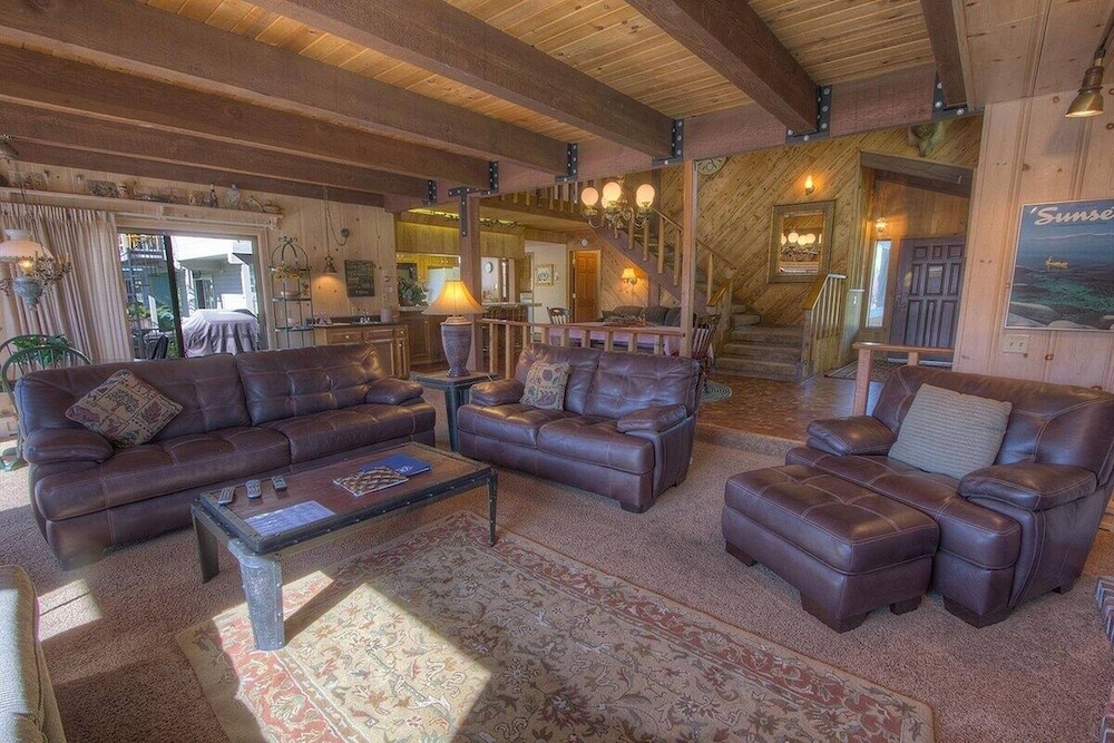 Tkh1226 - Emerald Lodge 6 Bedroom Home