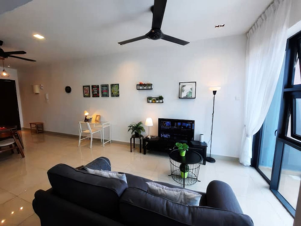Ciao Pacific 63 Residence Apartments