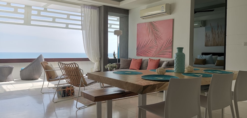 Aqua Samui Villas