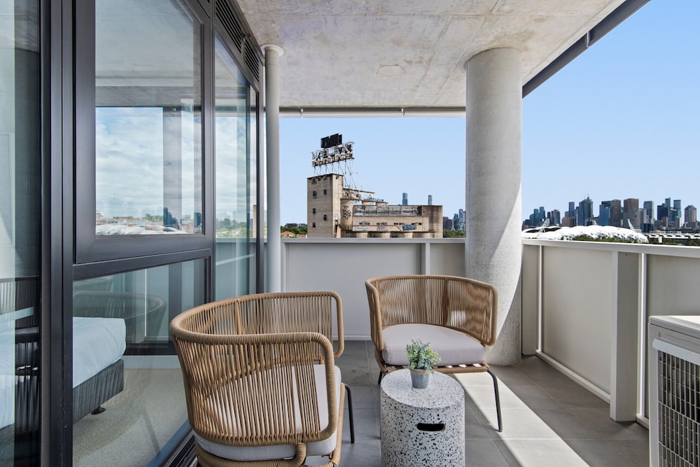Executive 2-bed Apartment With Views, Gym and Spa