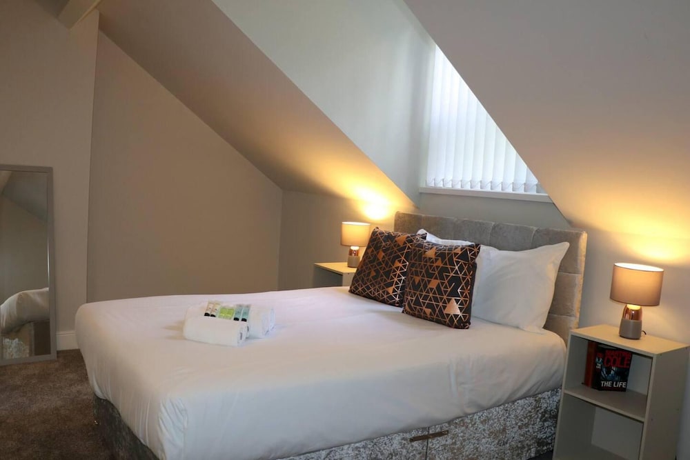 So-fresh So-clean Beautiful 3-bed House n Belfast view 5