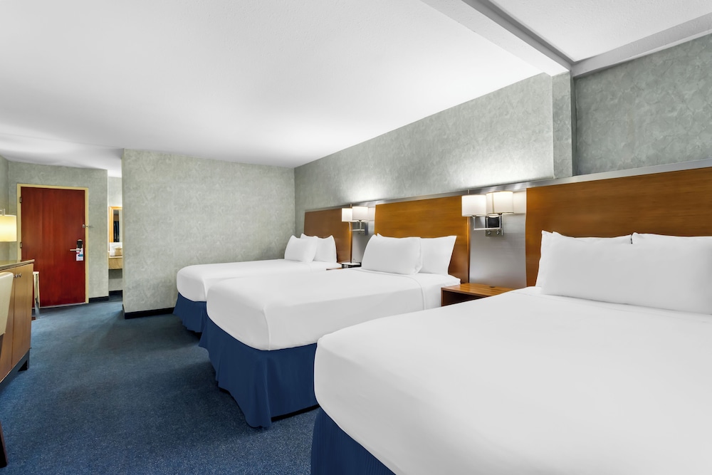 Hiltop Hotel