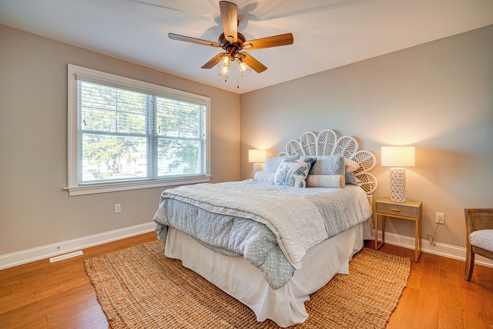Close to Brigantine Beach: Home w/ 2 Decks