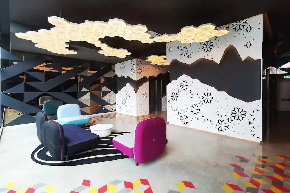 Cozy & Stylish 2BR Apt at Arte Plus, Free Parking