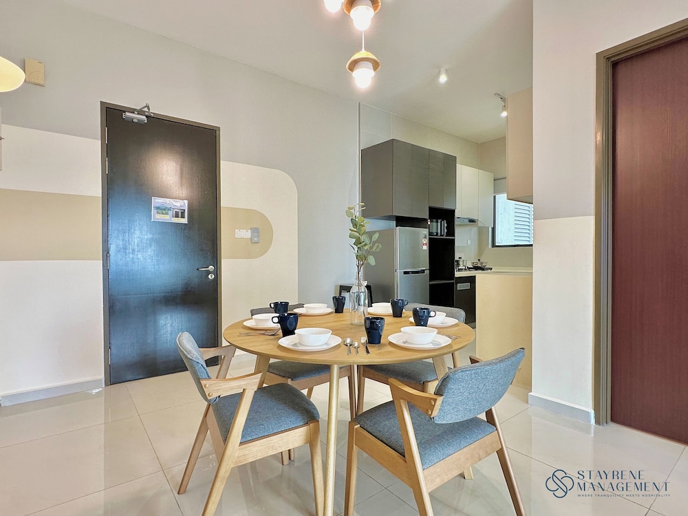 Country Garden Danga Bay Sea View Homestay by Stayrene