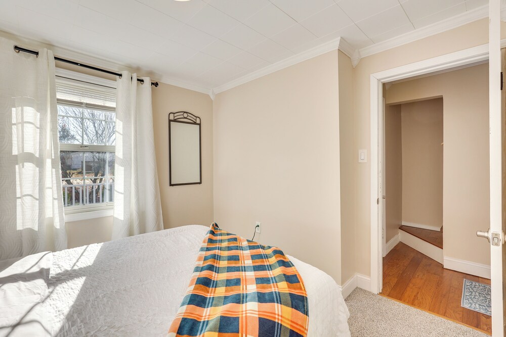 Quiet Home Base in the Heart of Boardman!