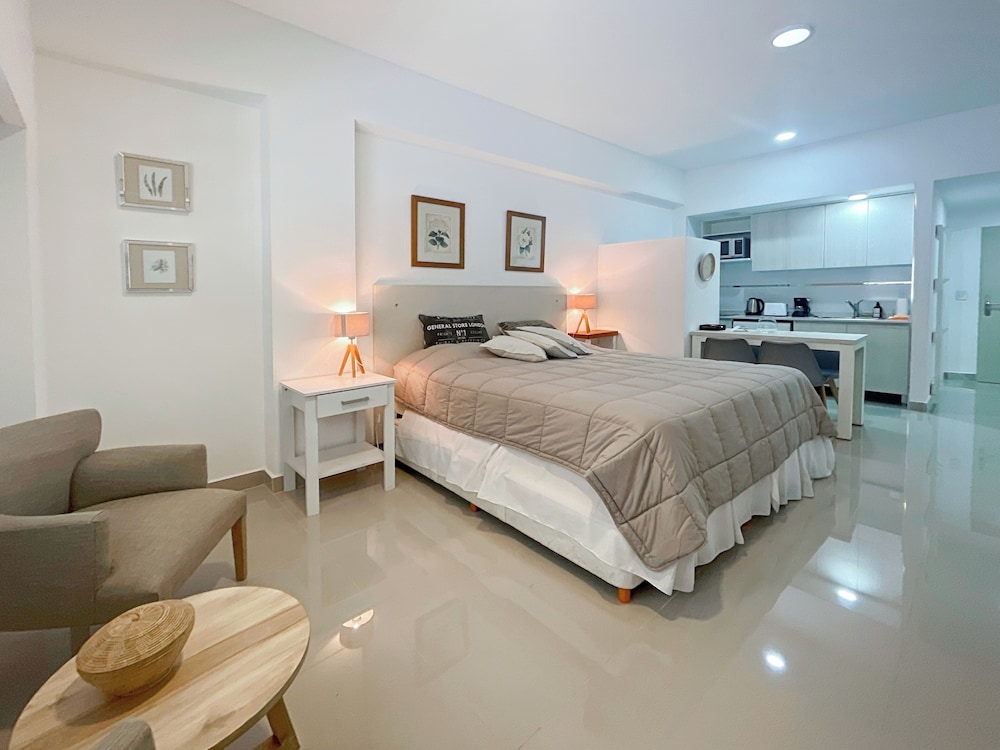 Ayres Suites Moreno