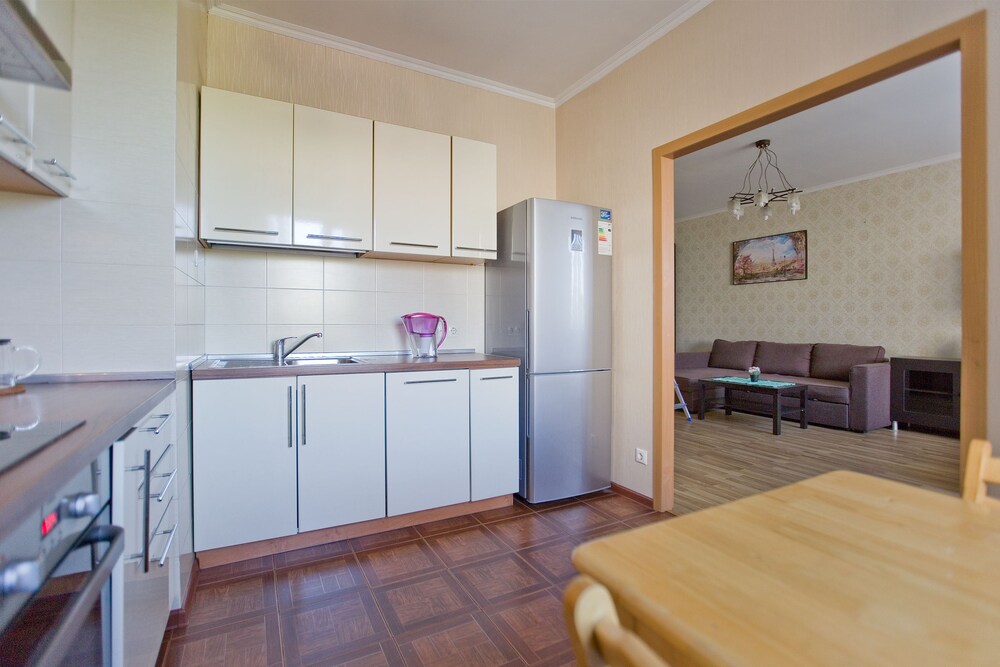 Hello Apartment on Kolomyazhskiy 26