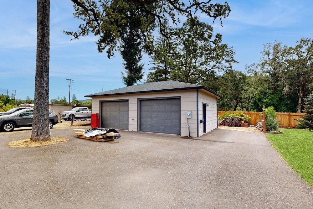 Home w/ Stunning River Views & Nearby Attractions