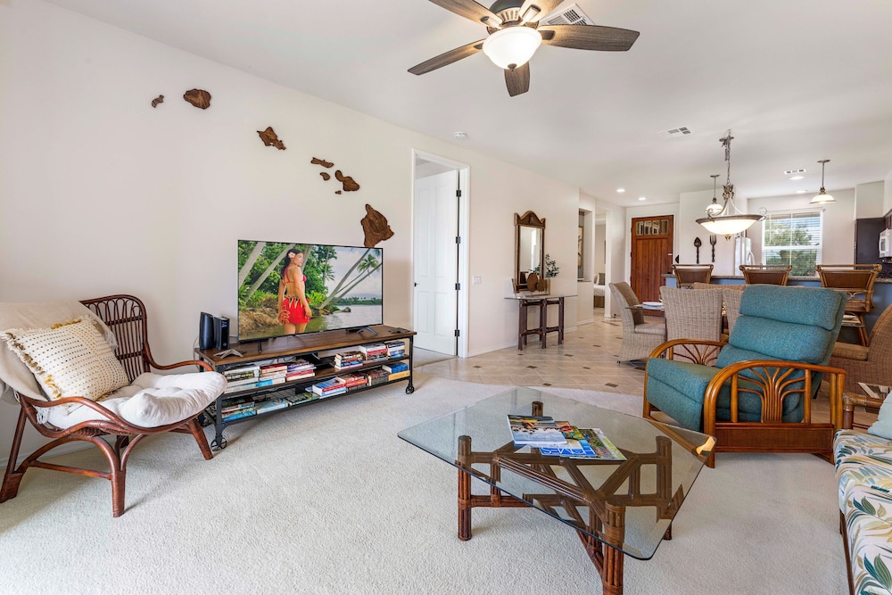 Paradise Getaway- Golf Course and Lake Views -vrkcv