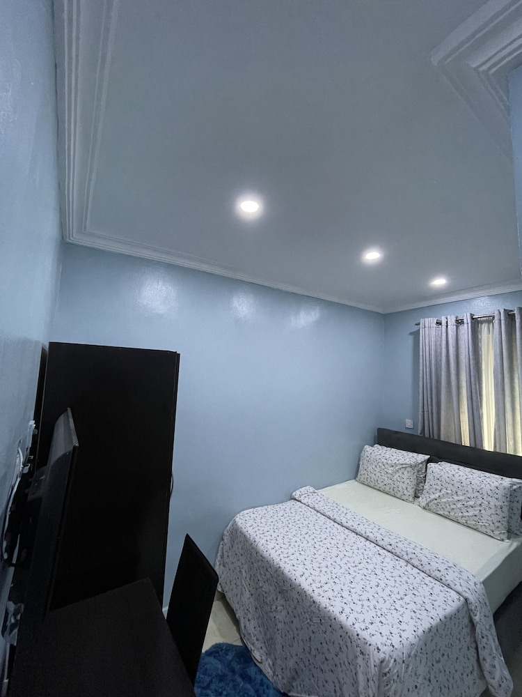 NUMBER ELEVEN APARTMENTS view 2